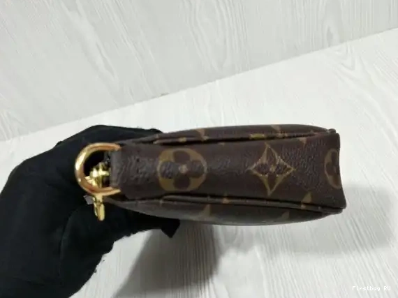 First bags ru POCHETTE Louis Vuitton ACCESSOIRES 0521